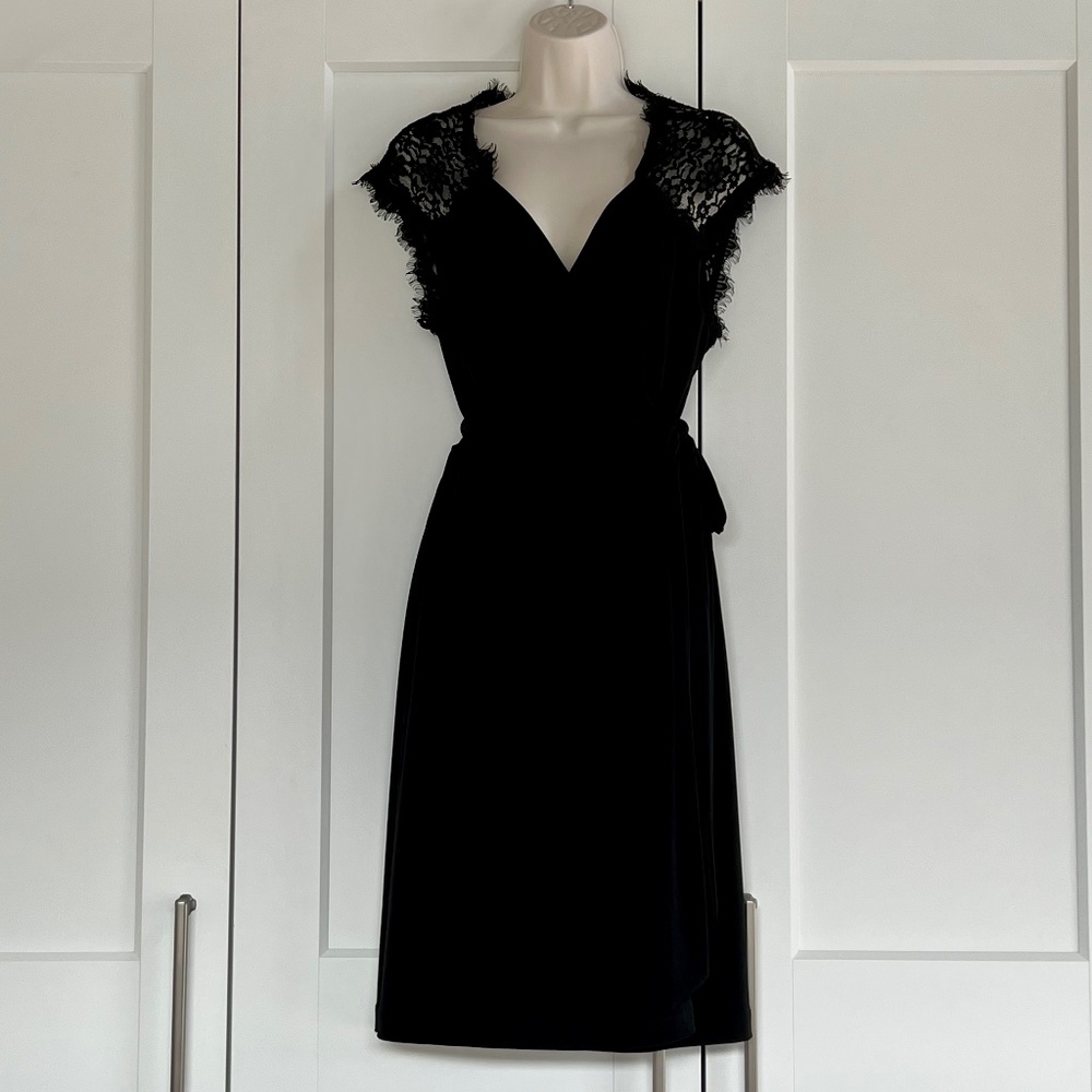 Banana Republic wrap dress Sz  M